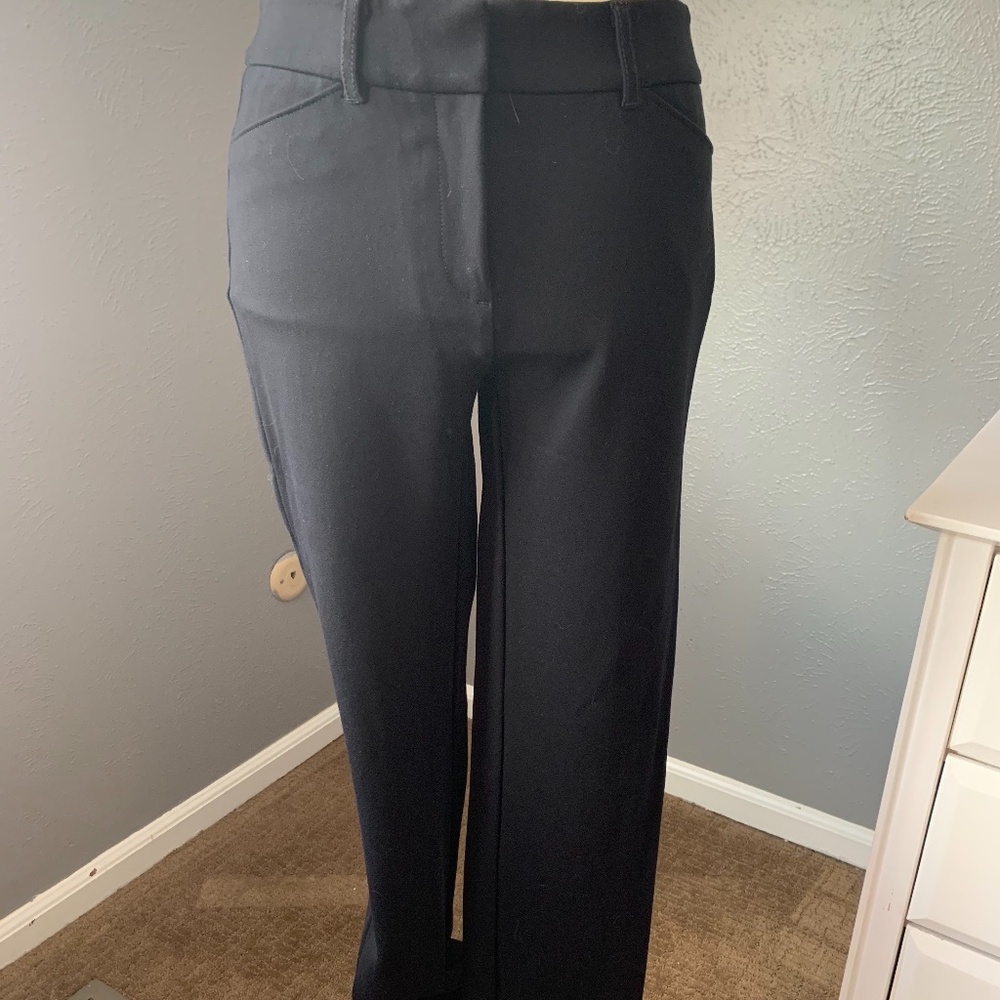 Signature Ankle Pant